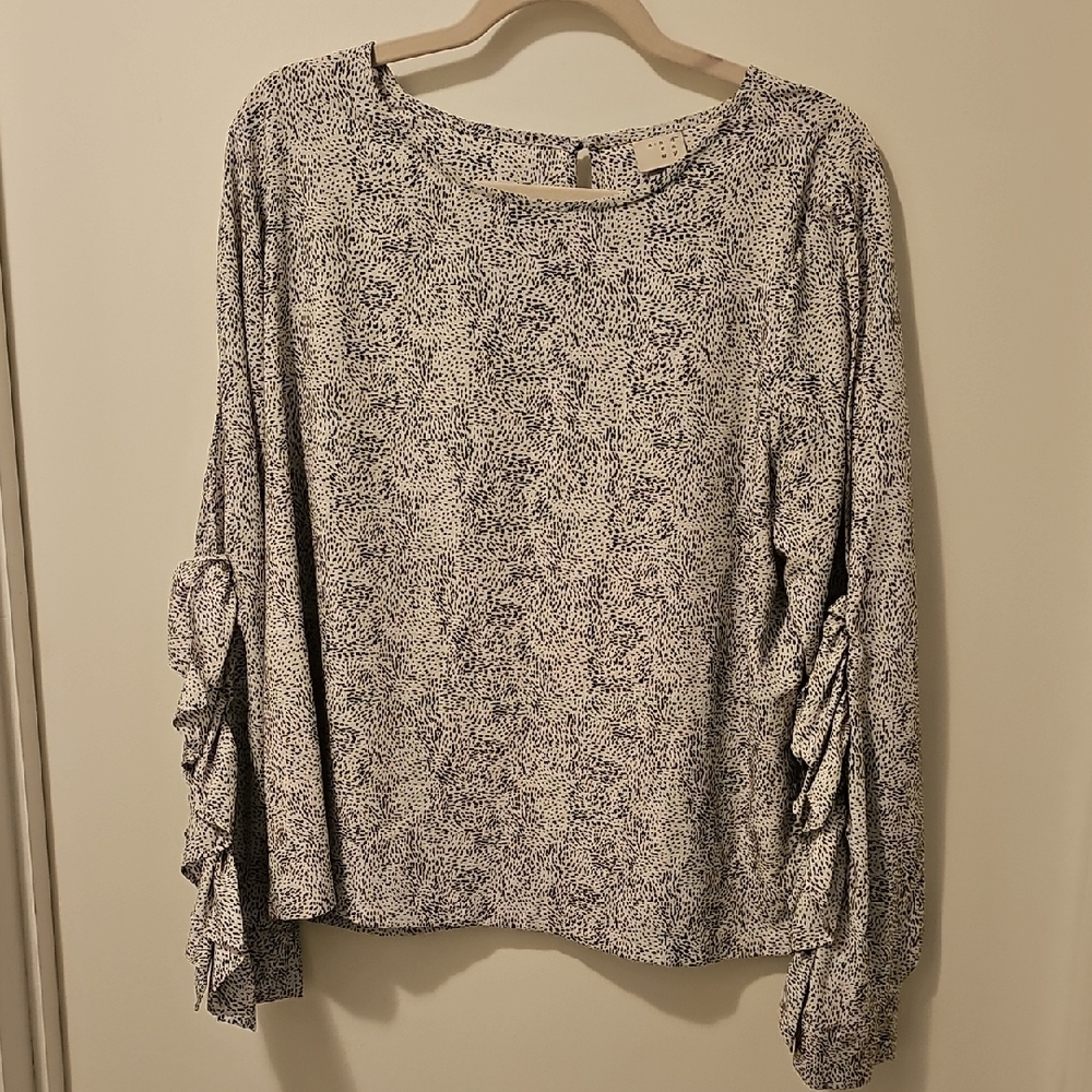 Gry and Black Tie Front Blouse with Relaxed Fit